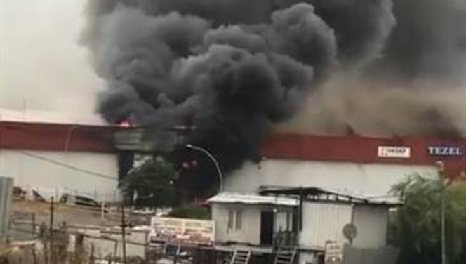 Esenyurt'ta yangın... Dumanlar yükseldi Esenyurt'ta yangın... Dumanlar yükseldi