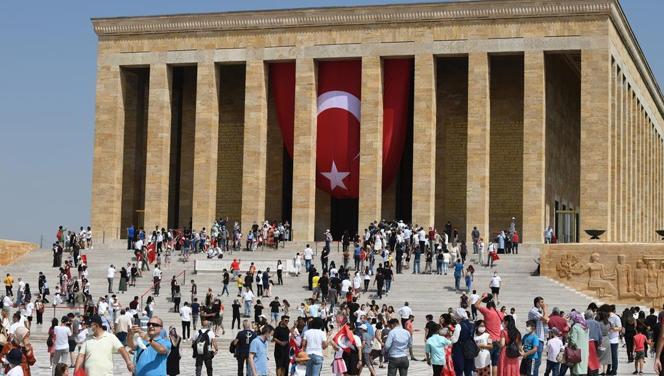 99’uncu yılda da Ata’mıza koştuk 99’uncu yılda da Ata’mıza koştuk