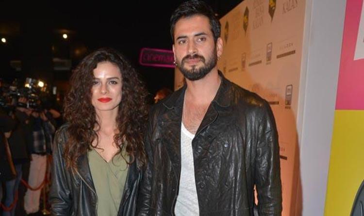 Ozge Ozpirincci Ve Engin Altan Duzyatan 3 Yil Sonra Ayni Dugunde Haberler Magazin