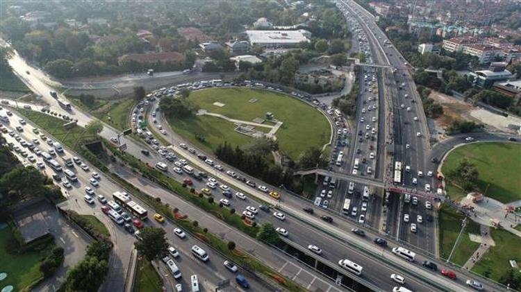 İstanbul'da bayram dönüşü trafik yoğunluğu - Son Dakika Haberler