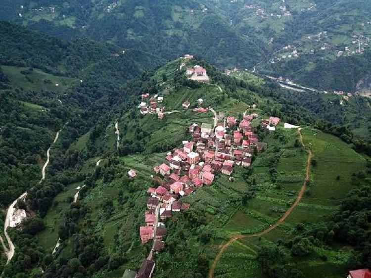 Rize De Kayan Koyun Sakinleri Endiseli