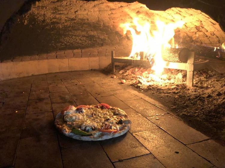 ‘Cağ pizza’ ile Erzurum ve İtalyan yemek kültürlerini harmanladı