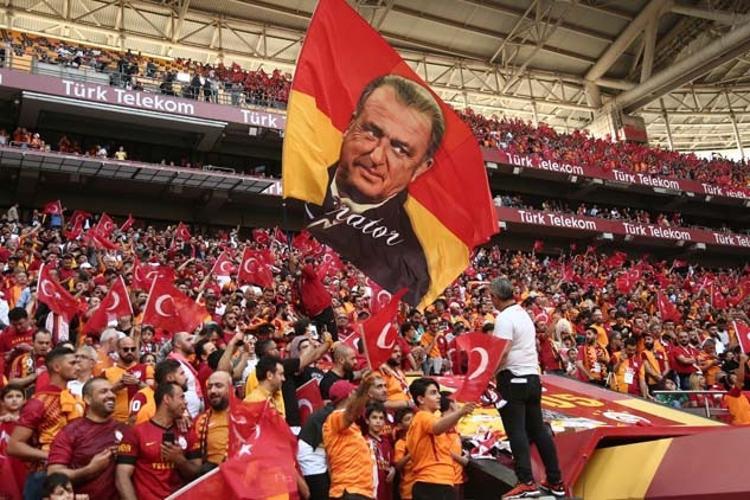 Bu Goruntuler Televizyonda Yok Iste G Saray In Sampiyonluk Maci