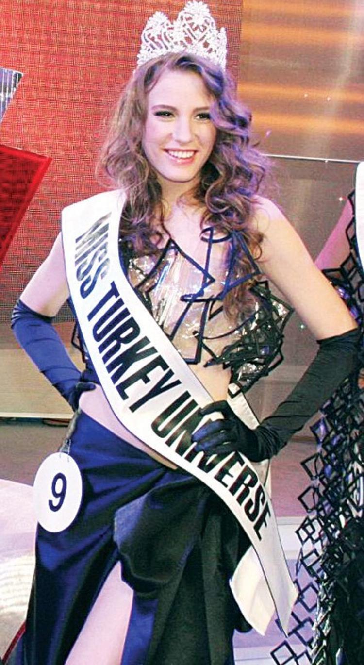 Serenay sarikaya miss turkey