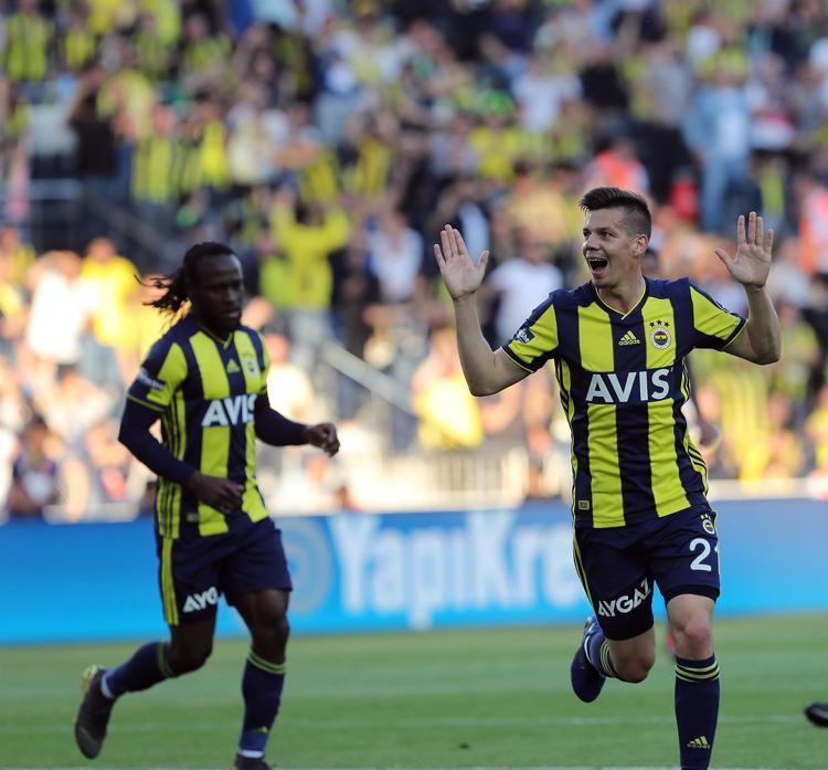 Galatasaray Dan Fenerbahce Ye Bir Transfer Daha Spor Haberi