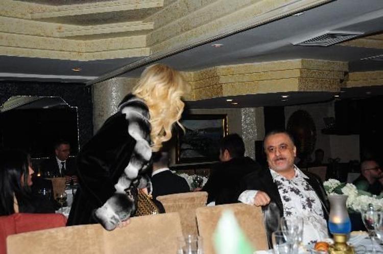 Seda Sayan Ile Erol Kose Birbirine Girdi Mahmure