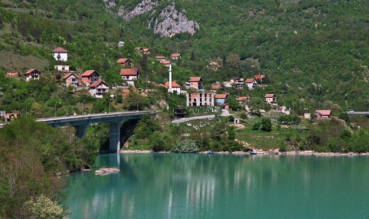 Bosna Hersek Te Tarihe Meydan Okuyan 7 Osmanli Camisi Beyaz Tarih