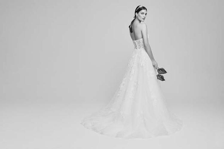 Oleg Cassini 2019 Kış Gelinlik Trendleri