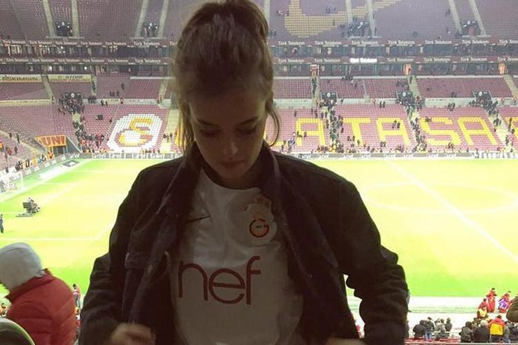 Elif Aksu Nun Yeni Gozdesi Vinicius Junior