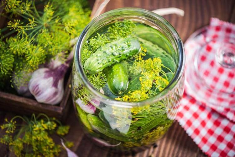 2-Cam kavanozları kaynatın: