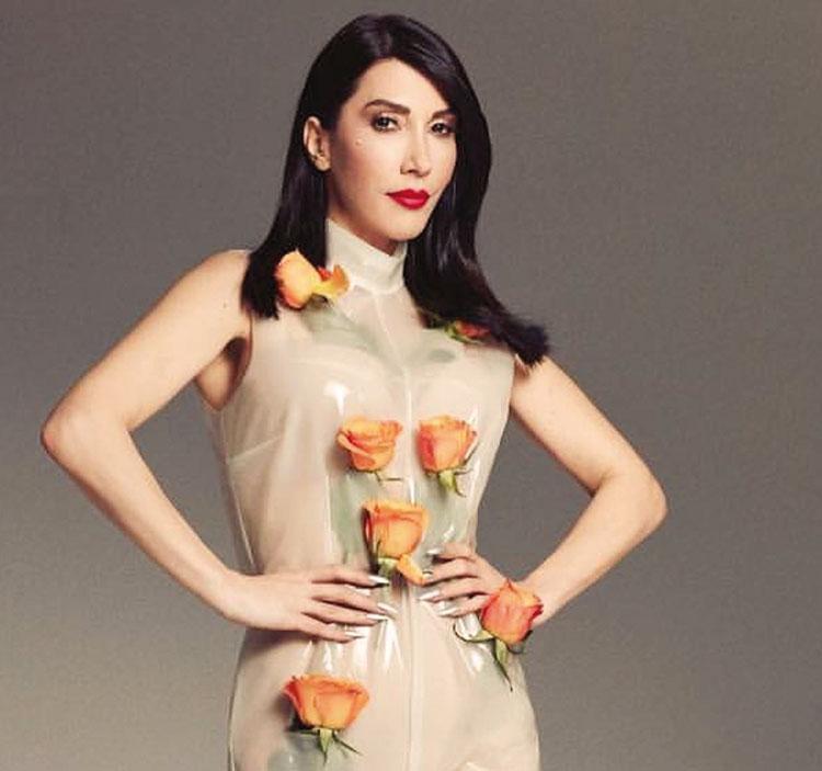 Hande Yener: Evime de geldi