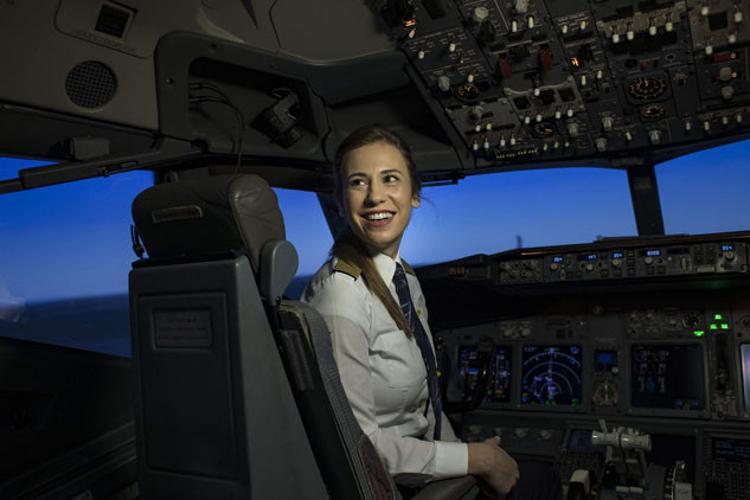 THY � n�n en gen� pilotu Selin SEV�ML�i