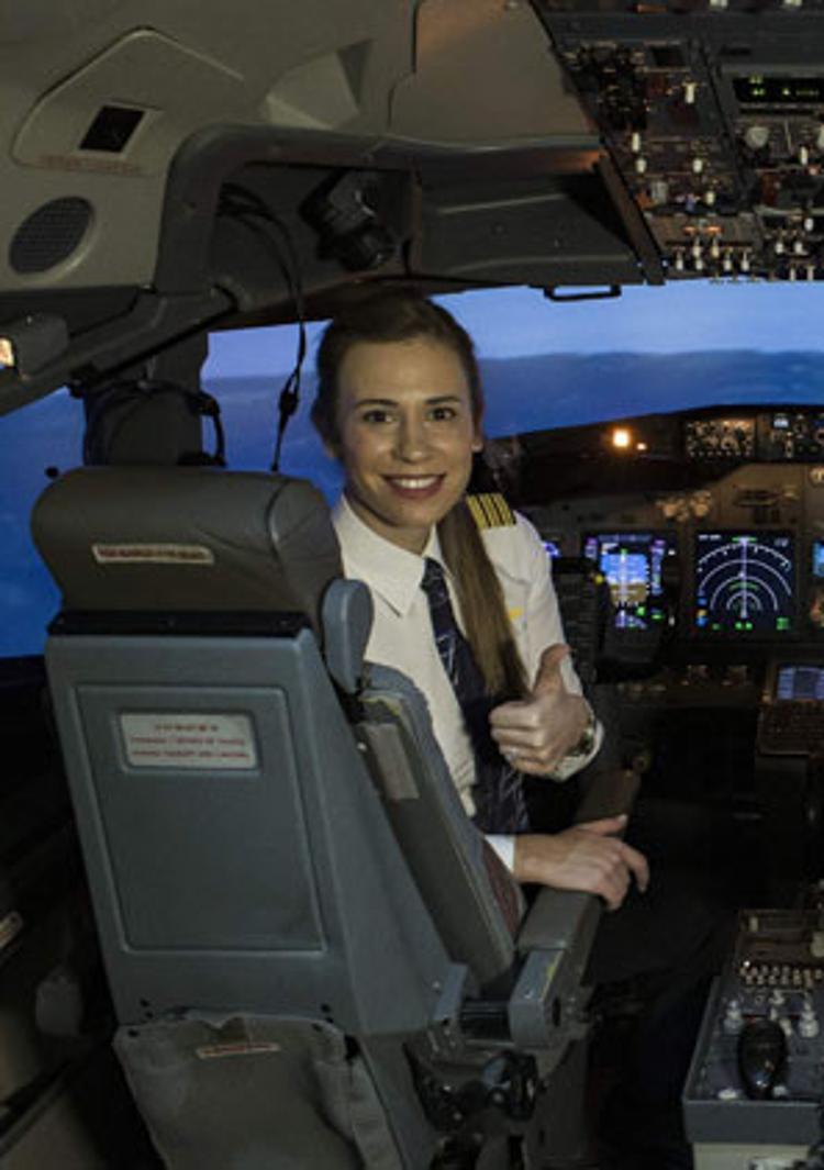 THY � n�n en gen� pilotu Selin SEV�ML�i