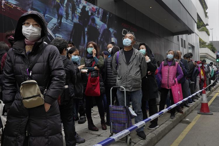 HONG KONGTA MEMURLARA EVDEN ÇALIŞIN TALİMATI