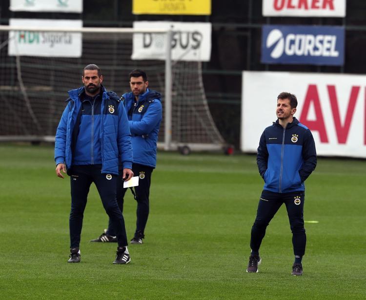 TAKIMIN BAŞINDA YER ALDI