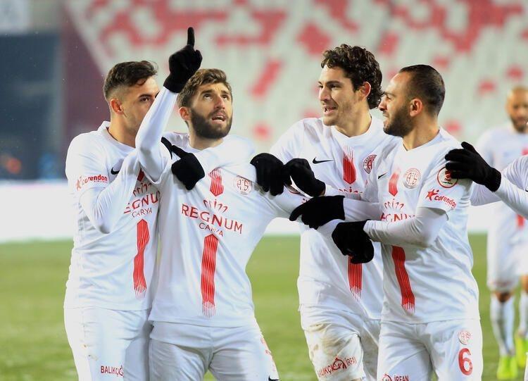 13- Antalyaspor: 37 puan