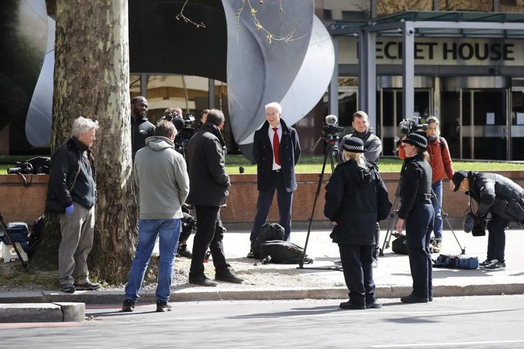 Okulların kapatılmasına karar verildi