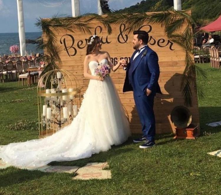 İKİNCİ GELİNLİK SAÇMALIK