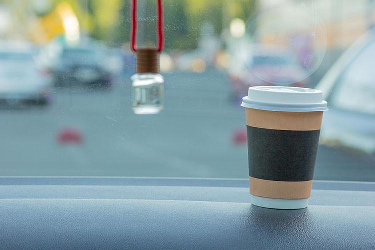 Kahve ne işe yarar? Kahve telvesi nasıl kullanılır? Kahve çiçeklere