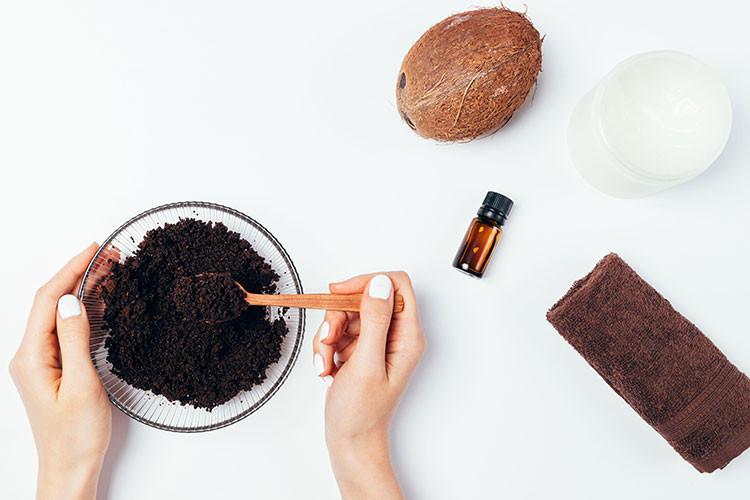 Kahve ne işe yarar? Kahve telvesi nasıl kullanılır? Kahve çiçeklere