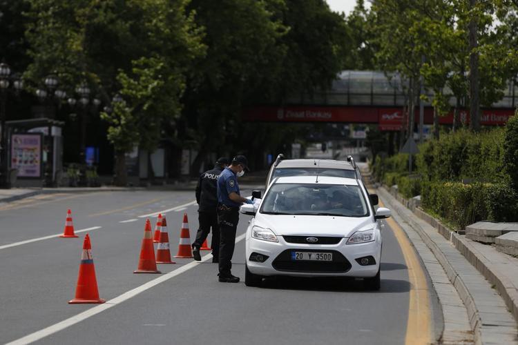 20 Haziran sokağa çıkma yasağı saat kaçta bitecek? LGS ve YKS