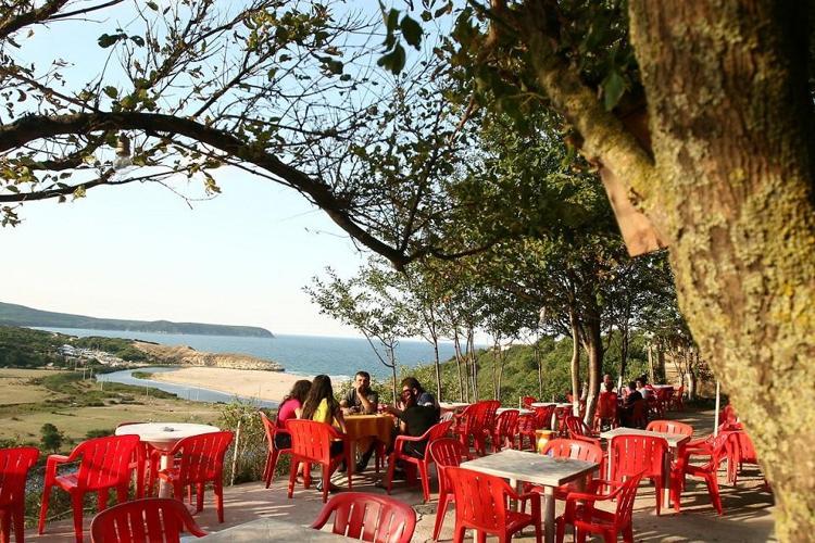 Alın çadırınızı düşün Kıyıköy yoluna... Alın çadırınızı düşün Kıyıköy yoluna...