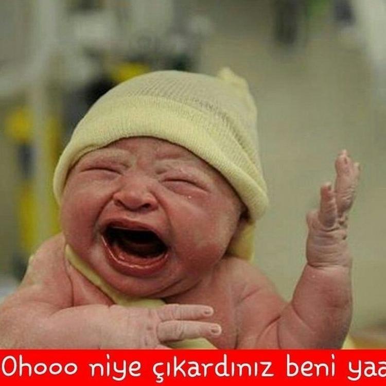 Gülmekten karnınız ağrıyacak! İşte, en komik bebek capsleri