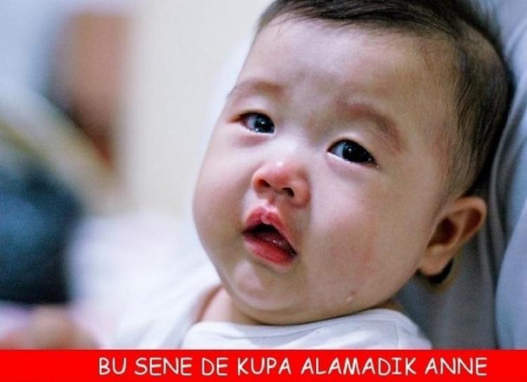 Gülmekten karnınız ağrıyacak! İşte, en komik bebek capsleri