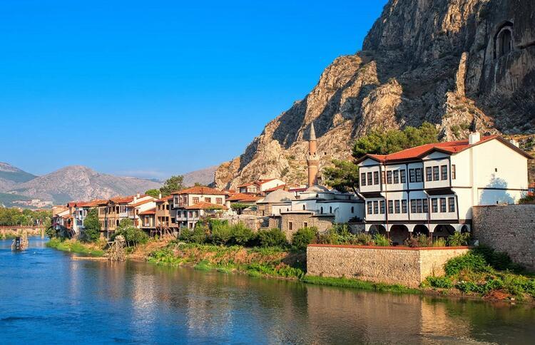 turkiye nin en mutlu 20 sehri belli oldu istanbul ankara ve izmir in yerleri cok sasirtti seyahat haberleri