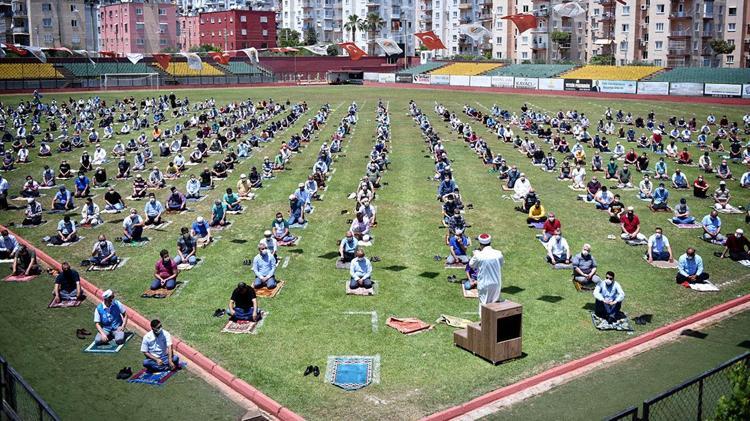 İstanbul'da bayram namazı saat kaçta? Diyanet İstanbul ...