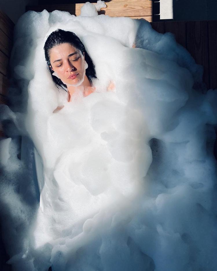 Resmi kim çekti Gonca