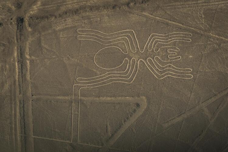 Nazca Çizgileri – Peru