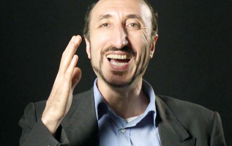 İlişkilerim oldu  ama hâlâ bekarım