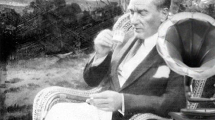 Atatürk’ün Müziğe Verdiği Önem