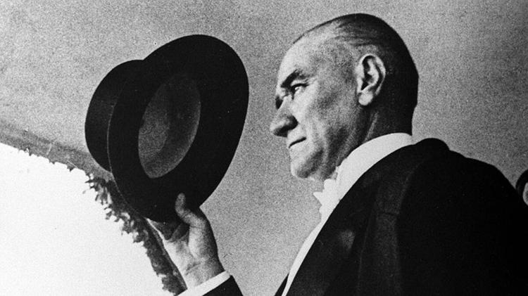 Atatürk şarkıları - Atatürk için söylenen en güzel şarkılar ve sözleri