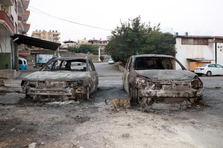 Hatay Daki Yangin Kontrol Altina Alindi Yurek Burkan Manzara Ortaya Cikti Son Dakika Haberleri