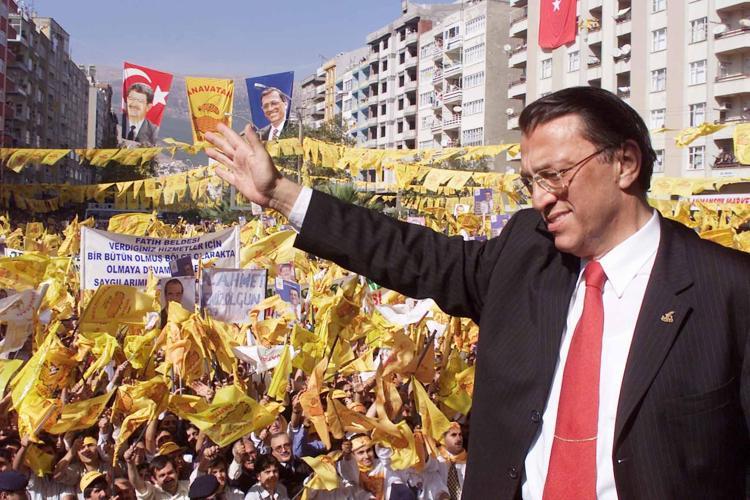 CUMHURBAŞKANI YARDIMCISI OKTAYDAN MESUT YILMAZ İÇİN BAŞSAĞLIĞI MESAJI
