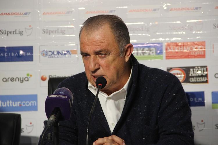 BİR LİDER GİBİ ÇIKIP...