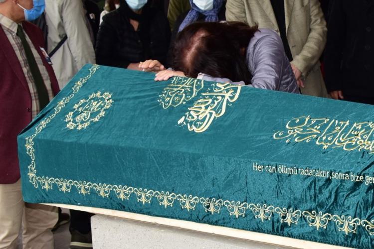 AHMET UZ FİLMLERİ VE DİZİLERİ NELER