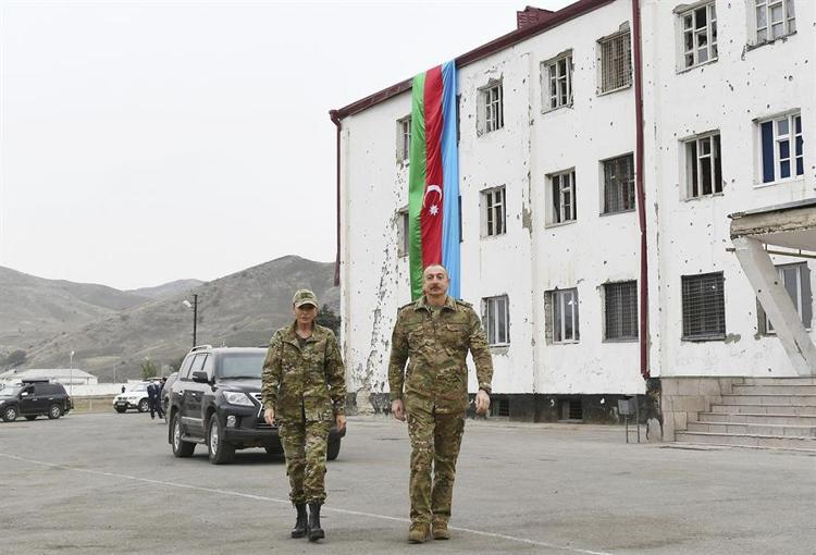 VAHŞİ DÜŞMANLAR TARAFINDAN YIKILAN EVLER