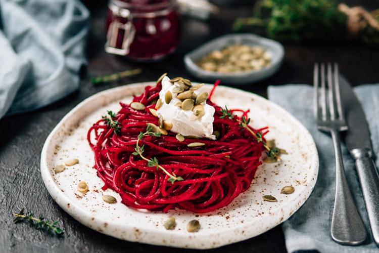 Spaghetti Alla Chitarra E Barbabietola