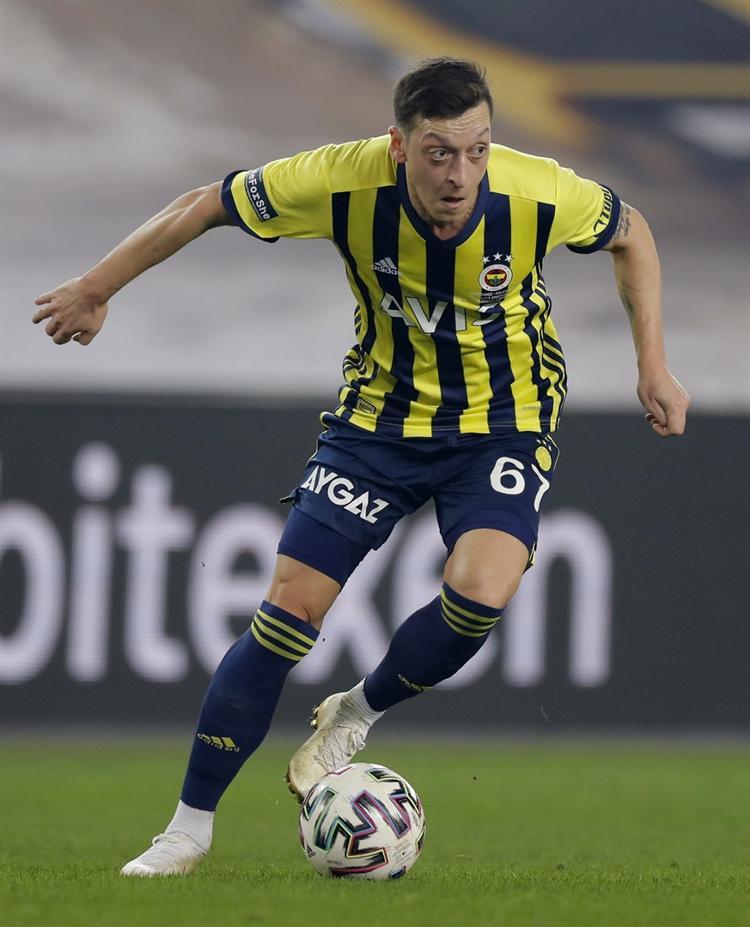 Mesut Ozil In Fenerbahce Galatasaray Macindan One Cikan Fotograflari Son Dakika Spor Haberleri