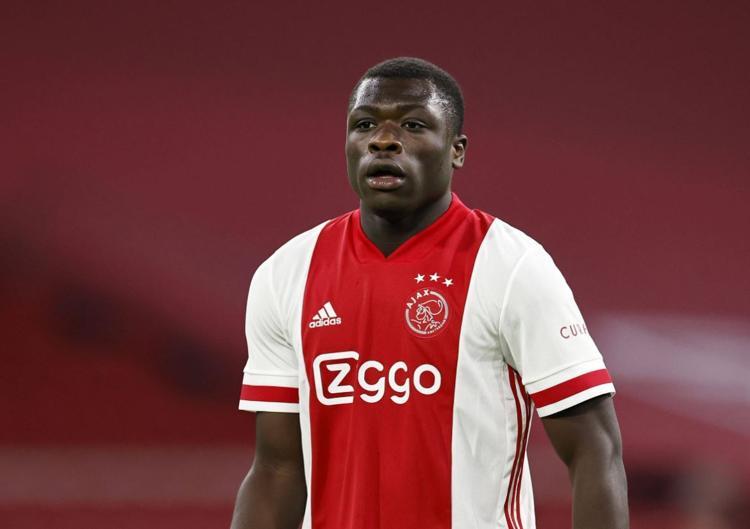 AYRILIĞI AÇIKLAMIŞTI, TURU GETİRDİ