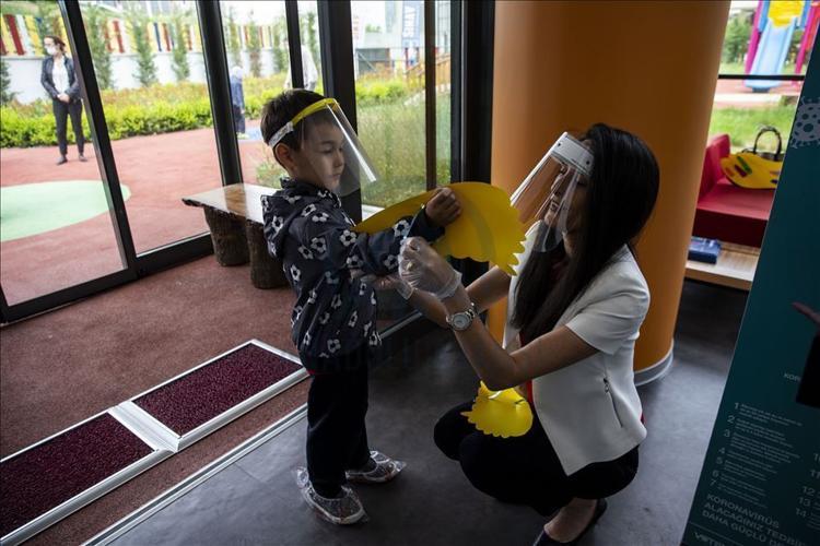 KREŞ VE ANAOKULLARI AÇIK