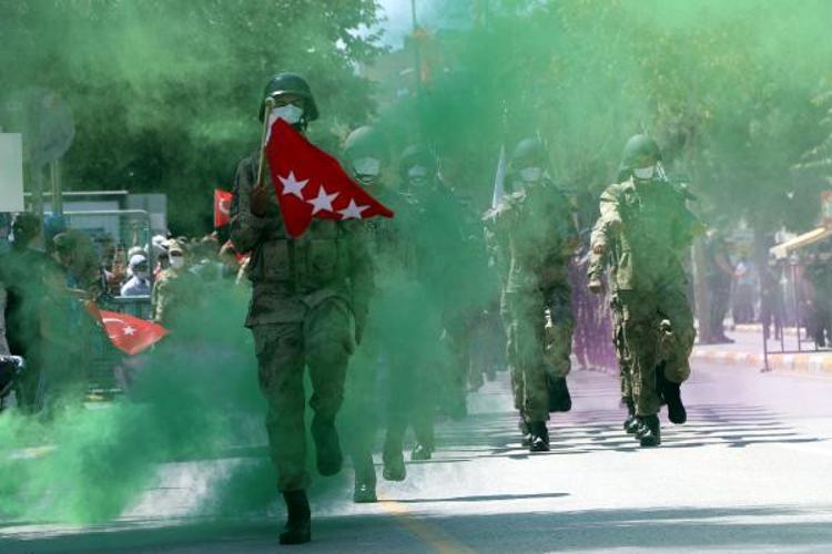 VAN, BİTLİS VE HAKKARİDE 30 AĞUSTOS COŞKUSU