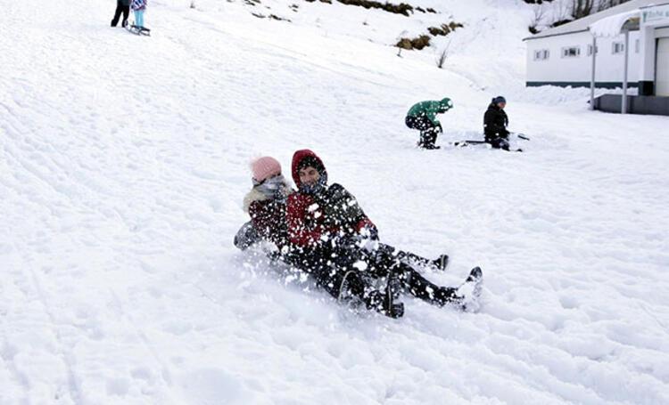 Hangi illerde okullar tatil? Bugün okullar tatil mi? Salı günü kar tatili  olan iller ve ilçeler açıklandı - Son Dakika Haberler