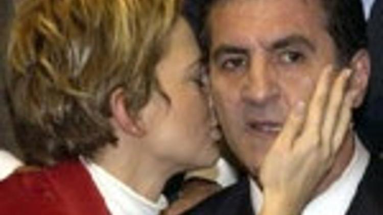 Boşandılar iddiası ortalığı karıştırdı