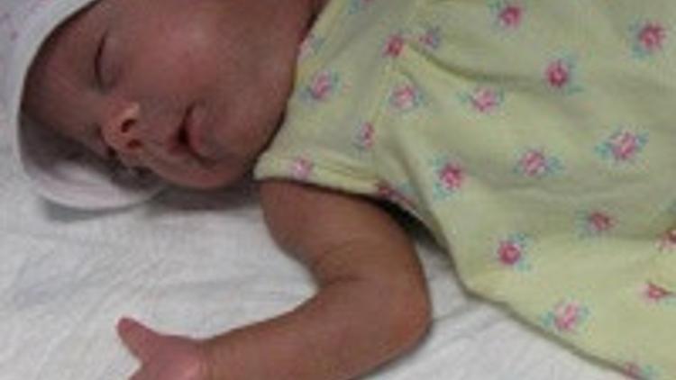 Parmak bebek taburcu edildi