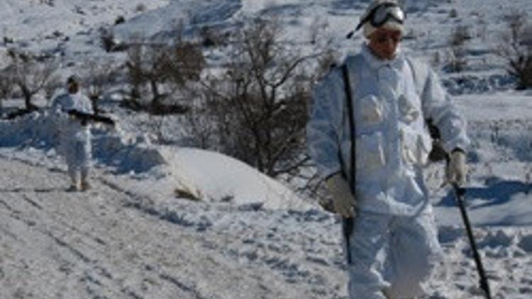 HIGHLIGHTS - Turkey launches ground operation vs PKK in Northern Iraq