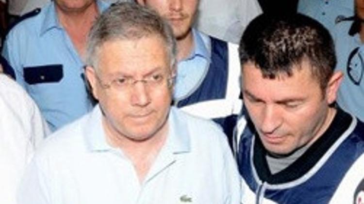 Aziz Yıldırım tutuklandı